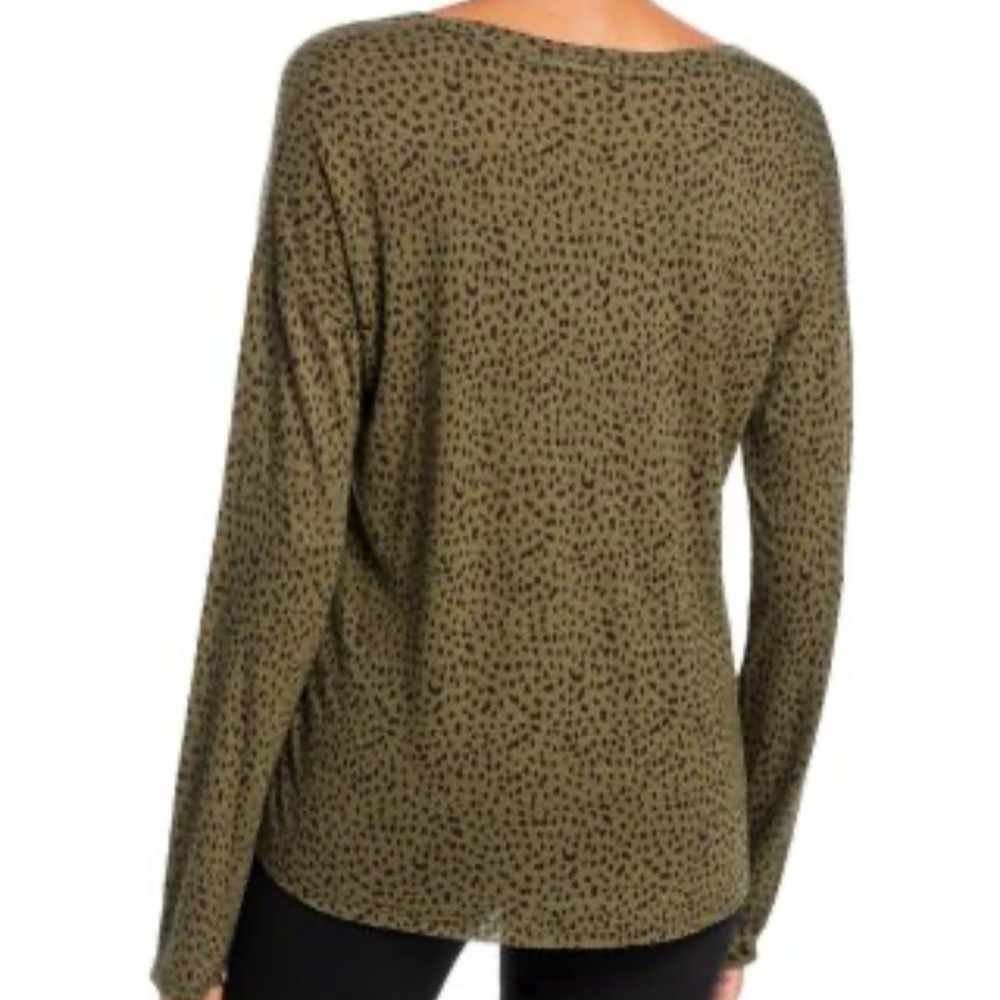 Cato‘s women’s size M long sleeve blouse with keyhole,cutout olive, green/black
